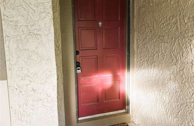 6310 NEWTOWN CIRCLE - 6310 Newtown Circle, Town 'n' Country, FL 33615