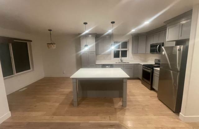 4068 W. 1760 N. photos photos