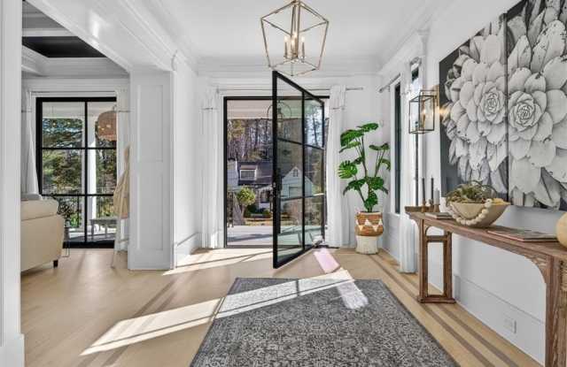 1812 Wellbourne Drive NE Gallery 3