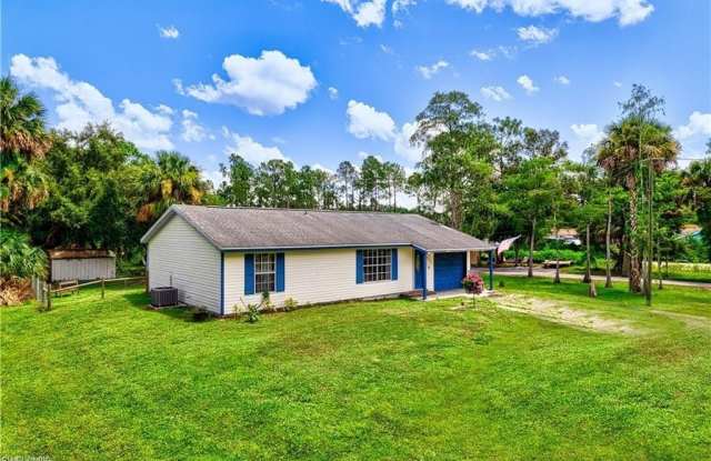 551 Golden Gate Blvd W photos photos
