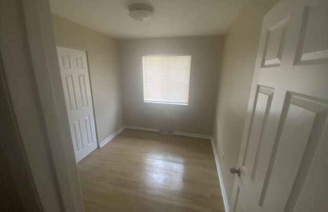 10062 Bon Oak Dr Gallery 3