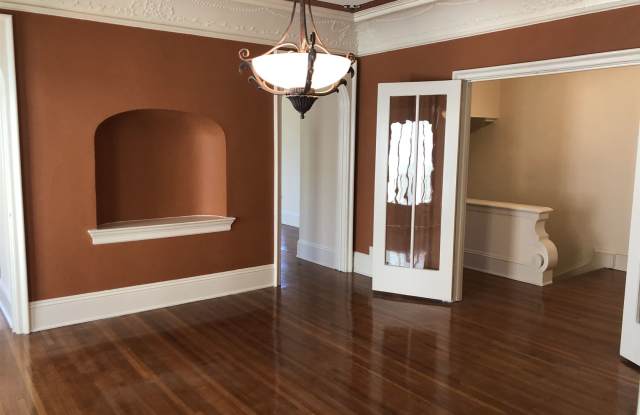 324 S Kingsley Dr Gallery 2