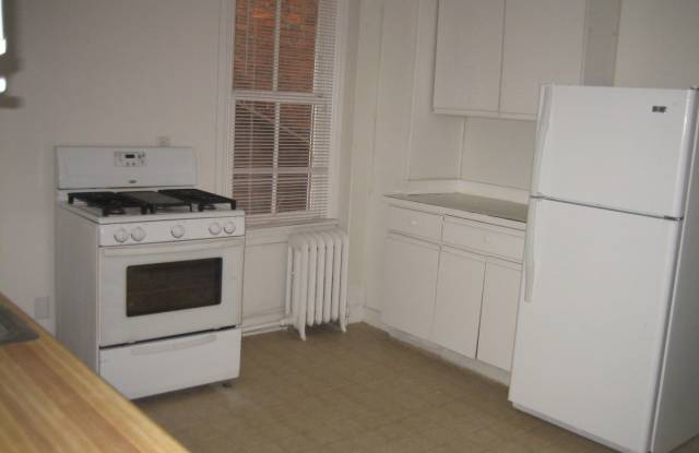 35 S. Penn St., Apt. 2 Gallery 3