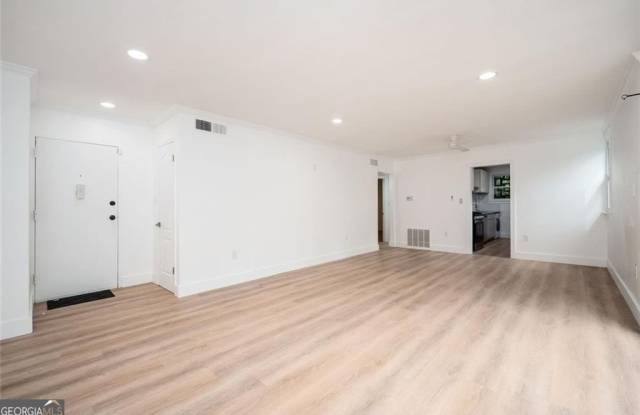 120 NW Alden Avenue NW #A 2 Gallery 3