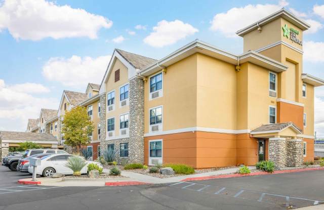 Suites Temecula - Wine Country Gallery 3