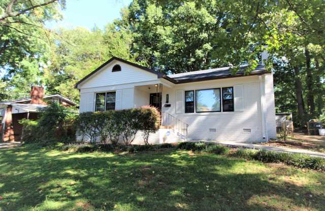 2 bedroom Ranch with Fenced in Back Yard!! photos photos