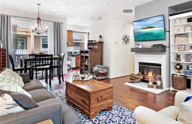 60 Valmont Way Gallery 3