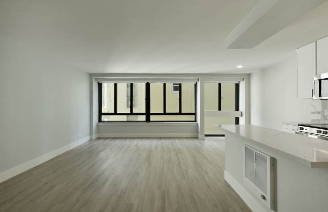 2000 Broadway Street Apartments Gallery 4