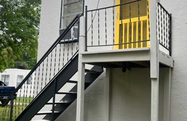 1/1 Garage Apartment photos photos