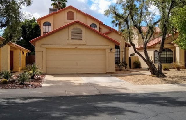 4423 E Amberwood Dr - 4423 East Amberwood Drive, Phoenix, AZ 85048