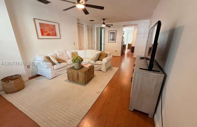 357 SW 13th Ter Gallery 1
