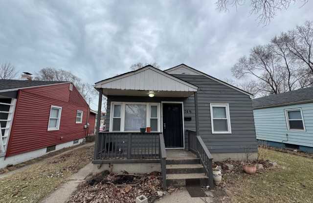 Move-In Ready Rental with Detached Garage photos photos