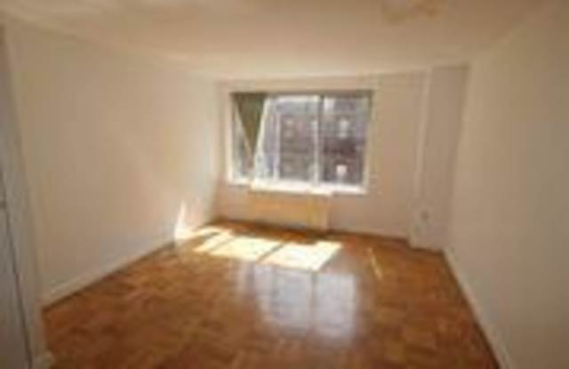 135 1st Ave Gallery 3