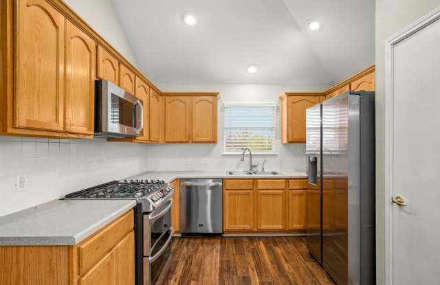 14901 Nuttall Drive Gallery 3