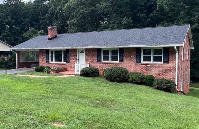 4 Bedroom Home in Campbell County photos photos