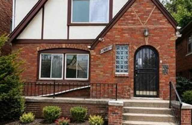 17139 Roselawn Street photos photos