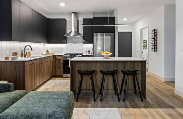 Saint Grand photos photos