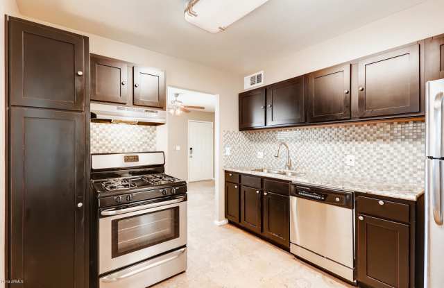 8807 N 4TH Street - 8807 North 4th Street, Phoenix, AZ 85020