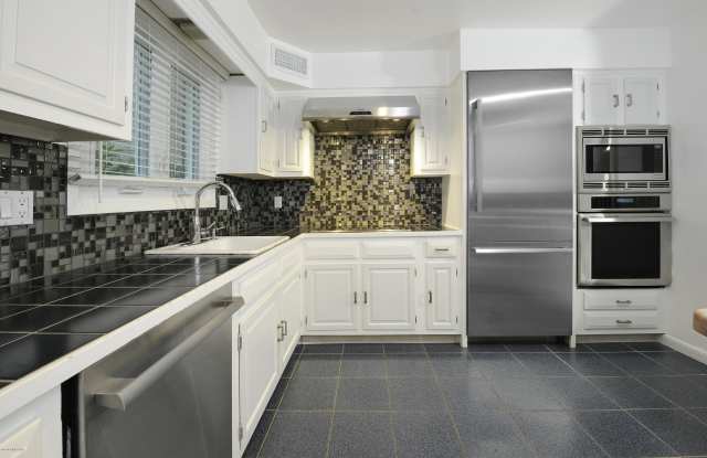 25 Indian Harbor Drive Gallery 3