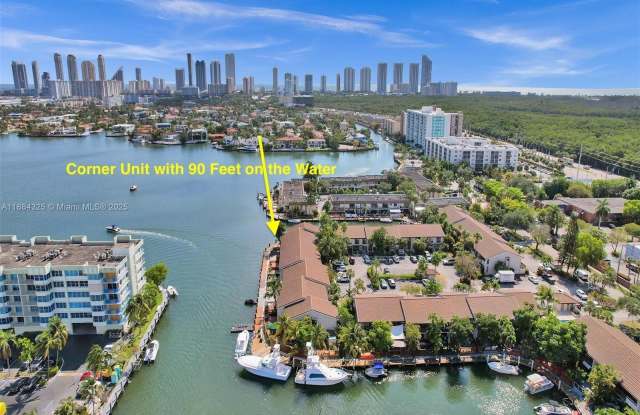 2725 NE 165th St photos photos