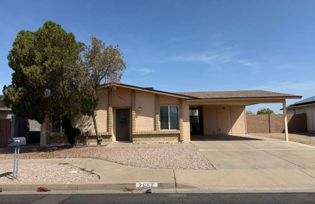 Baseline/ Loop 101: Single Story home 3 bed, 2 bath, community pool photos photos