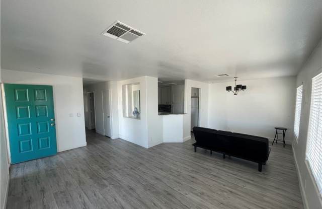 1521 Linnbaker Lane photos photos