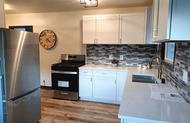 3 bedroom 2 bathroom single family home with detached garage - 3515 North 76th Street, Milwaukee, WI 53222