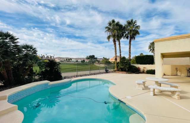 Southwest Rhodes Ranch Golf Course Gated Community Single Story 3bd and 2ba Home with Golf Course View and Pool Gallery 4