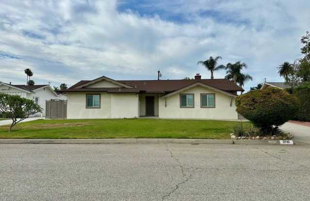 2110 E Thackery Street photos photos