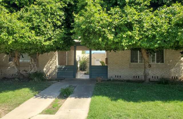 1586 Parkview Ave photos photos