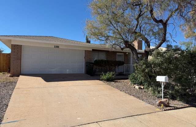 3 bedroom 2 bath Home - 1101 Cholla Circle, Sierra Vista, AZ 85635