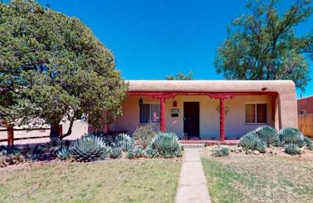 412 Aliso NE - 412 Aliso Drive Northeast, Albuquerque, NM 87108
