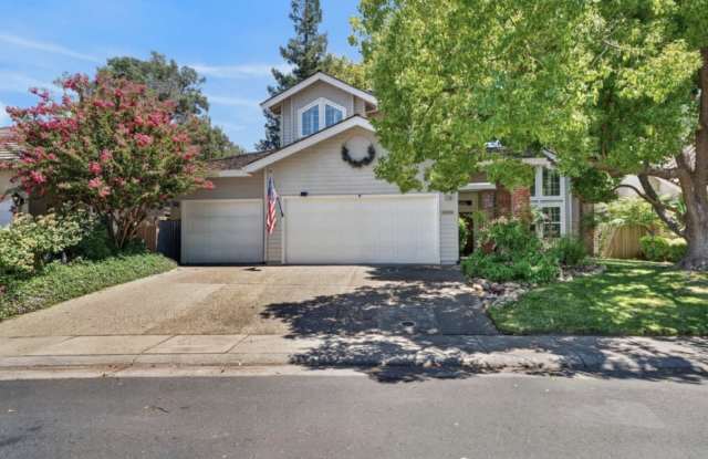 3032 Valasstrada Court Gallery 2