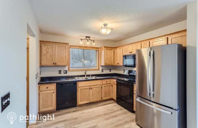 832 2nd Street Gallery 3