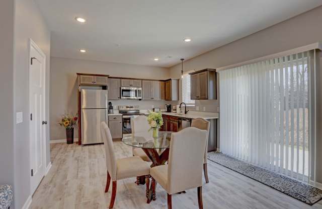 New-Willow Cascades Townhomes! Gallery 4