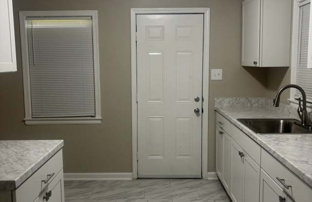 4746 Hodge Road Gallery 3