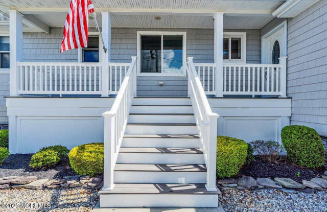 1648 Center Street photos photos