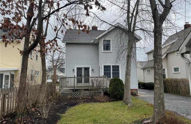 19529 Shoreland Avenue Gallery 3