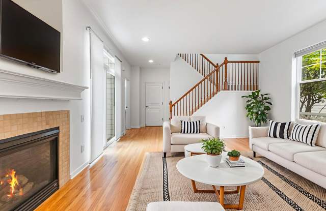 Gorgeous 3-Bed, 2.5-Bath Home With Great Amenities! Gallery 3