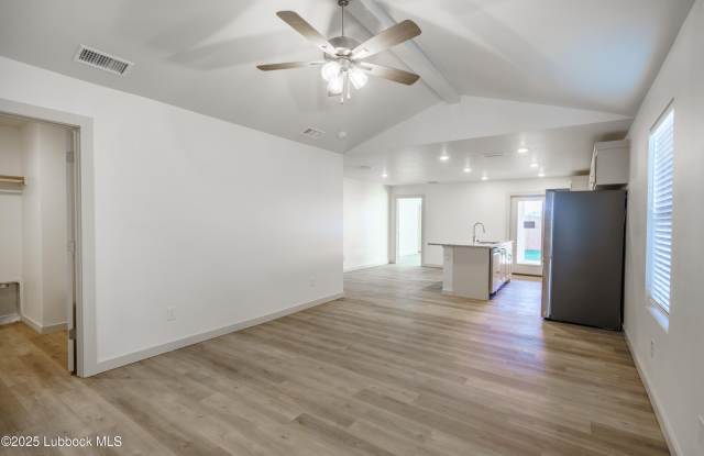 8010 Elm Avenue photos photos
