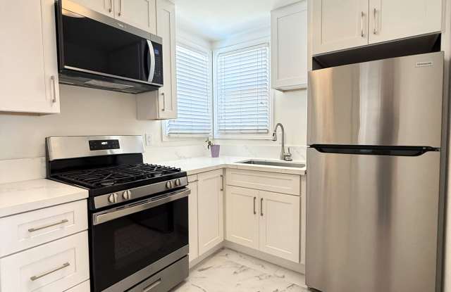 1721 N Glenoaks Blvd - 1721 North Glenoaks Boulevard, Burbank, CA 91504 1721 N Glenoaks Blvd - 1721 North Glenoaks Boulevard, Burbank, CA 91504