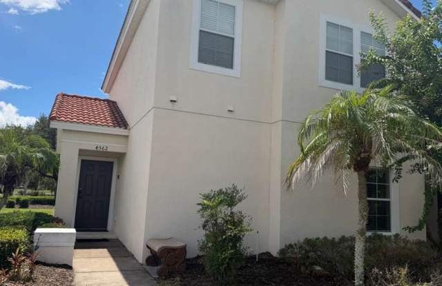 Beautiful 4-Bedroom Townhome with Private Pool in Bella Vida Resort! Gallery 1