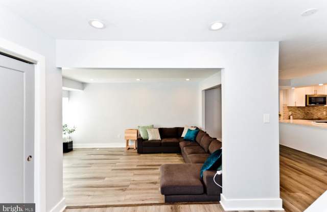 12 TYNEWICK COURT Gallery 4