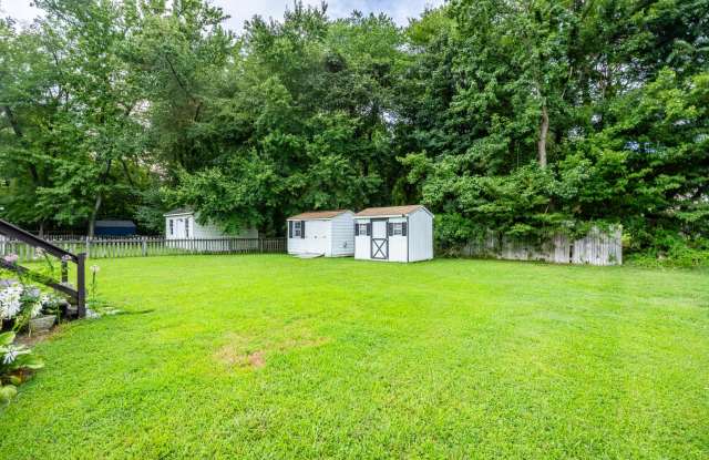 Fantastic Renovated home in Lakeside area Gallery 3