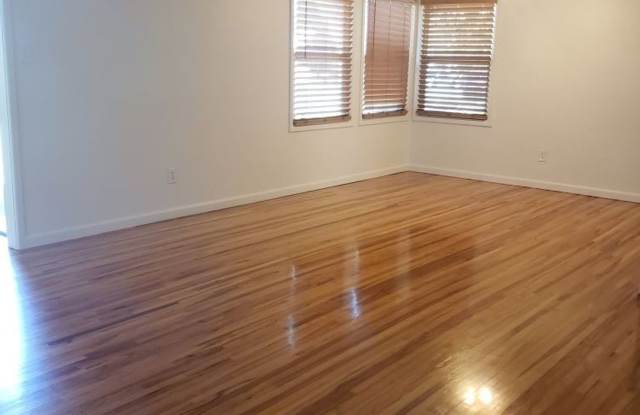 2631 17th Street - House Gallery 4