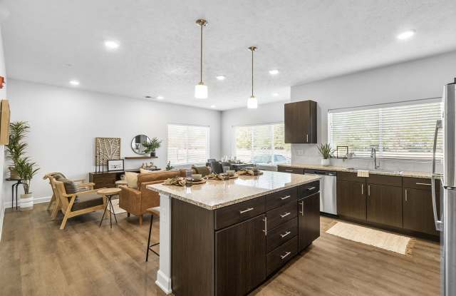 Page Living at Pinnacle Hills Gallery 2