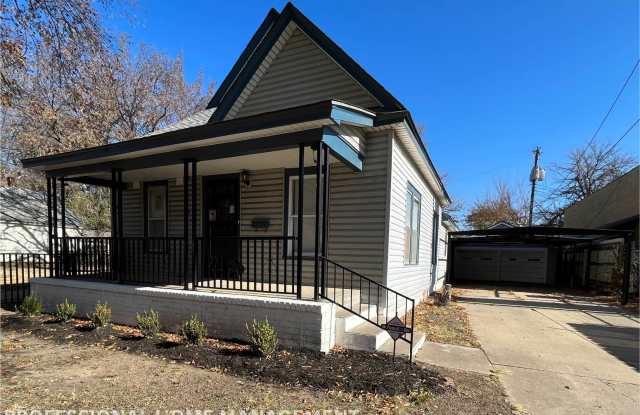3 Bed/1 bath home with 2 car garage for rent! photos photos