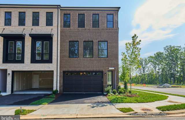 42221 SHINING STAR SQUARE - 42221 Shining Star Square, Brambleton, VA 20148