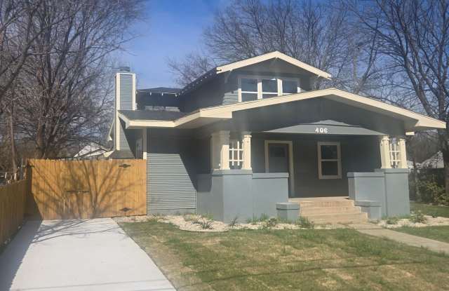 Newly remodeled 4 bedroom 3 full bath two story home located in the heart of Weatherford, TX - 406 West Water Street, Weatherford, TX 76086