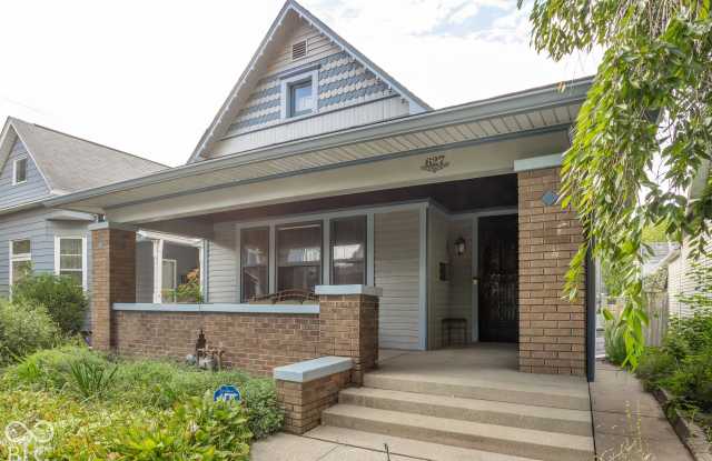 627 E Morris Street Gallery 2